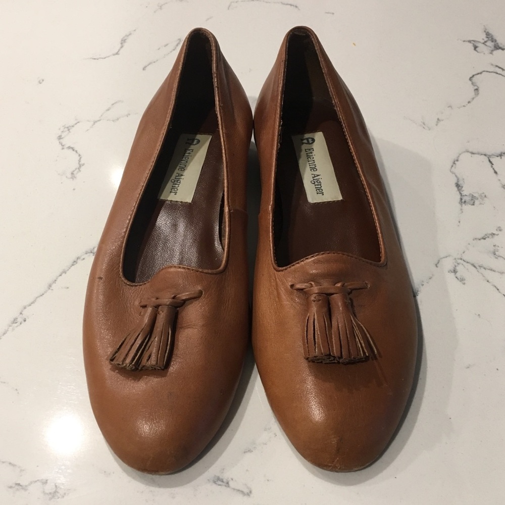 Adorable vintage camel tassel loafers 7.5M